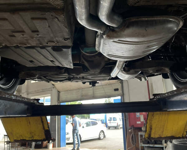 Синій Мерседес Е-Клас, об'ємом двигуна 2.8 л та пробігом 381 тис. км за 3300 $, фото 12 на Automoto.ua