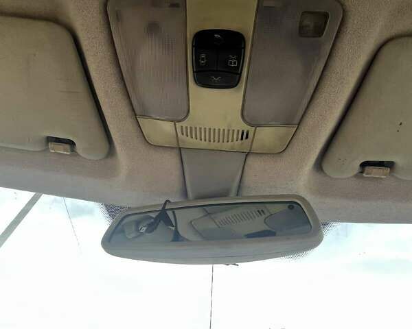 Мерседес Е-Класс 1998 в Харькове на Automoto.ua Синий Мерседес Е-Класс, объемом двигателя 2.5 л и пробегом 225 тыс. км за 3900 $, фото 31 на Automoto.ua