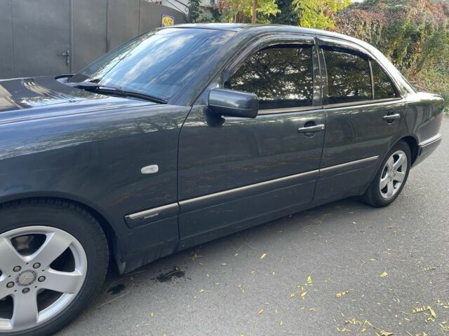 Мерседес Е-Класс 1998 в Овидиополе на Automoto.ua Синий Мерседес Е-Класс, объемом двигателя 2.4 л и пробегом 333 тыс. км за 3300 $, фото 11 на Automoto.ua