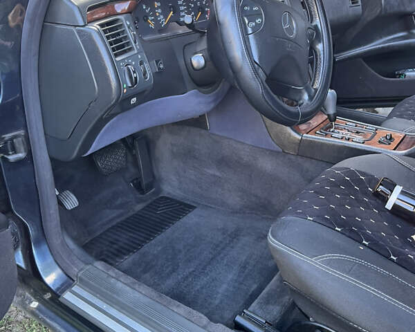 Синій Мерседес Е-Клас, об'ємом двигуна 2.8 л та пробігом 381 тис. км за 3300 $, фото 18 на Automoto.ua