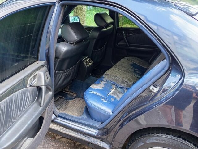 Синій Мерседес Е-Клас, об'ємом двигуна 2.2 л та пробігом 400 тис. км за 3900 $, фото 8 на Automoto.ua