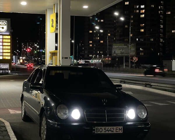 Синій Мерседес Е-Клас, об'ємом двигуна 2.8 л та пробігом 381 тис. км за 3300 $, фото 2 на Automoto.ua