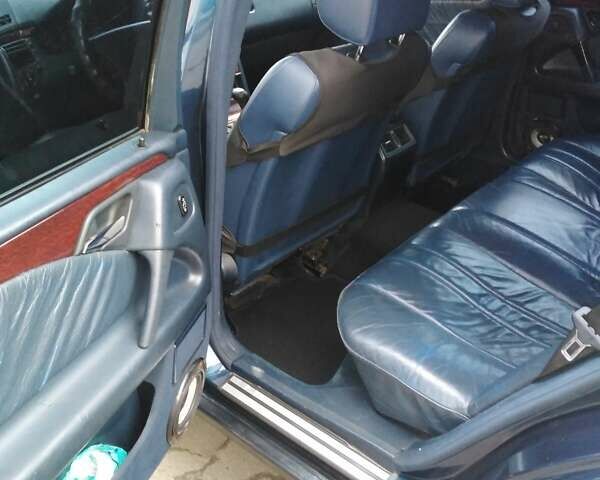 Синий Мерседес Е-Класс, объемом двигателя 2.8 л и пробегом 515 тыс. км за 4200 $, фото 6 на Automoto.ua