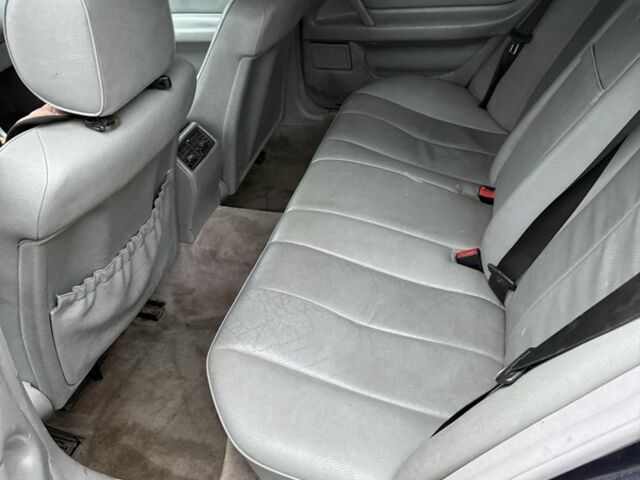 Синій Мерседес Е-Клас, об'ємом двигуна 2 л та пробігом 360 тис. км за 2550 $, фото 11 на Automoto.ua