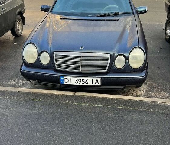 Синій Мерседес Е-Клас, об'ємом двигуна 2.8 л та пробігом 278 тис. км за 2700 $, фото 1 на Automoto.ua
