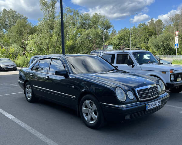 Синій Мерседес Е-Клас, об'ємом двигуна 2.8 л та пробігом 381 тис. км за 3300 $, фото 10 на Automoto.ua