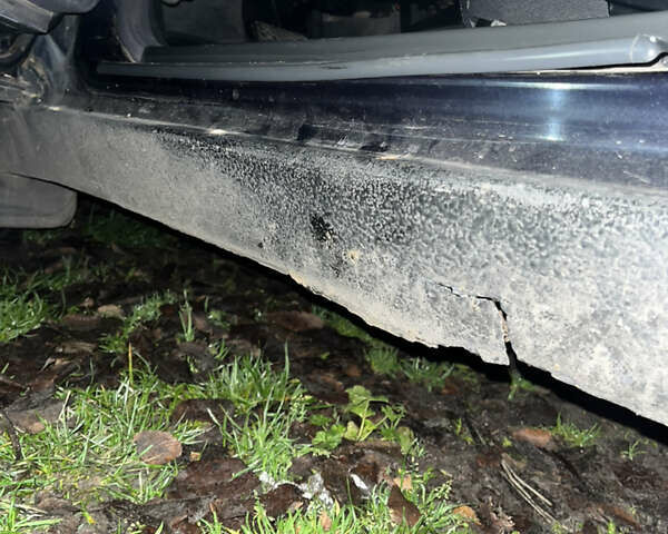 Синій Мерседес Е-Клас, об'ємом двигуна 2.8 л та пробігом 381 тис. км за 3300 $, фото 19 на Automoto.ua