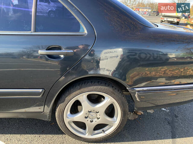 Синий Мерседес Е-Класс, объемом двигателя 2.4 л и пробегом 234 тыс. км за 3500 $, фото 10 на Automoto.ua