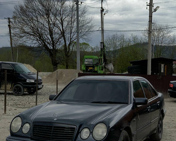 Синий Мерседес Е-Класс, объемом двигателя 2 л и пробегом 322 тыс. км за 2850 $, фото 13 на Automoto.ua