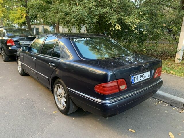 Мерседес Е-Класс 1998 в Одессе на Automoto.ua Синий Мерседес Е-Класс, объемом двигателя 2.8 л и пробегом 273 тыс. км за 2750 $, фото 2 на Automoto.ua