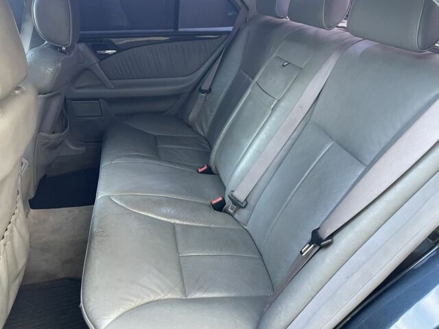 Мерседес Е-Класс 1998 в Овидиополе на Automoto.ua Синий Мерседес Е-Класс, объемом двигателя 2.4 л и пробегом 333 тыс. км за 3300 $, фото 12 на Automoto.ua