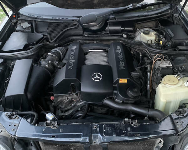 Синій Мерседес Е-Клас, об'ємом двигуна 2.8 л та пробігом 381 тис. км за 3300 $, фото 16 на Automoto.ua