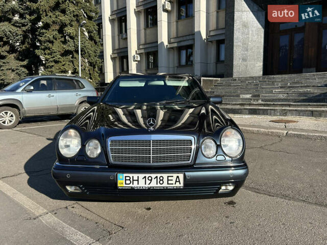 Синий Мерседес Е-Класс, объемом двигателя 4.3 л и пробегом 126 тыс. км за 9800 $, фото 12 на Automoto.ua