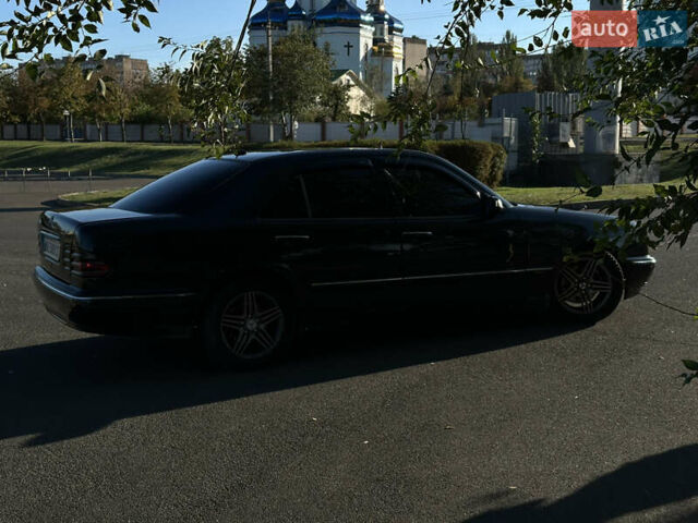 Синій Мерседес Е-Клас, об'ємом двигуна 3.23 л та пробігом 438 тис. км за 3999 $, фото 15 на Automoto.ua