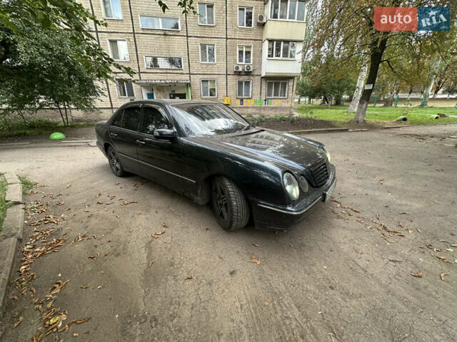 Синий Мерседес Е-Класс, объемом двигателя 3.23 л и пробегом 438 тыс. км за 5500 $, фото 3 на Automoto.ua