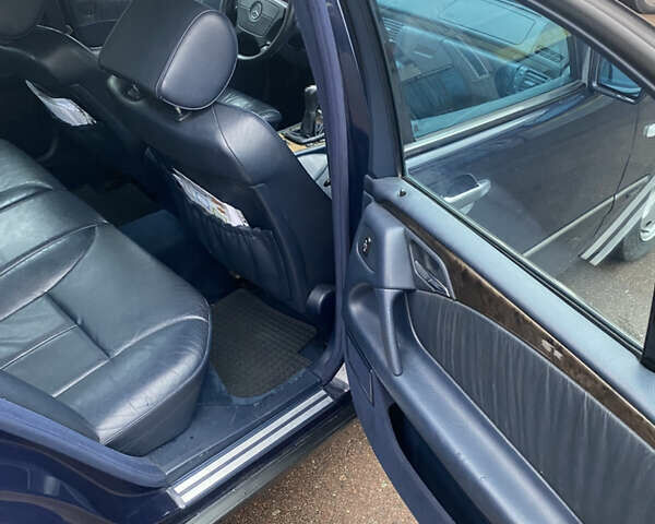 Синий Мерседес Е-Класс, объемом двигателя 2.4 л и пробегом 302 тыс. км за 3700 $, фото 5 на Automoto.ua