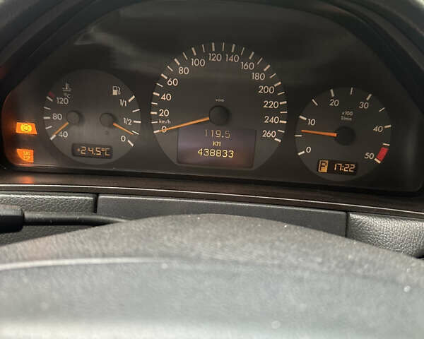 Синій Мерседес Е-Клас, об'ємом двигуна 3.23 л та пробігом 438 тис. км за 3999 $, фото 2 на Automoto.ua