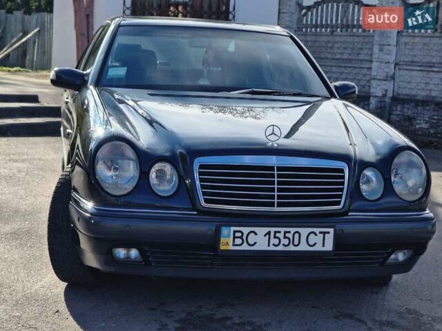 Мерседес Е-Класс 1999 в Стрые на Automoto.ua Синий Мерседес Е-Класс, объемом двигателя 3 л и пробегом 325 тыс. км за 2300 $, фото 1 на Automoto.ua