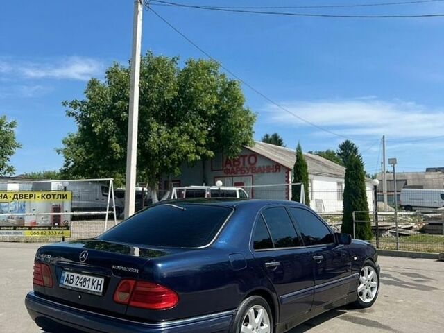 Синий Мерседес Е-Класс, объемом двигателя 2 л и пробегом 490 тыс. км за 3350 $, фото 3 на Automoto.ua