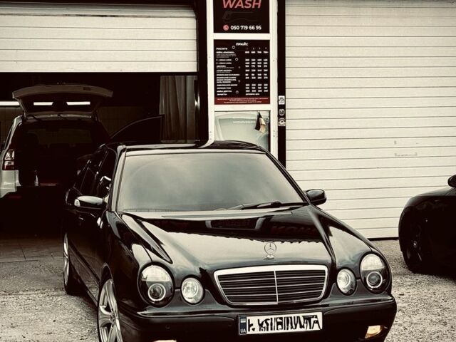 Синий Мерседес Е-Класс, объемом двигателя 2.2 л и пробегом 300 тыс. км за 2600 $, фото 3 на Automoto.ua