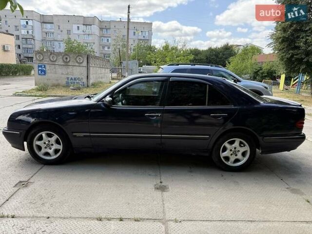 Мерседес Е-Класс 1999 в Синельниковом на Automoto.ua Синий Мерседес Е-Класс, объемом двигателя 2.7 л и пробегом 496 тыс. км за 3300 $, фото 8 на Automoto.ua