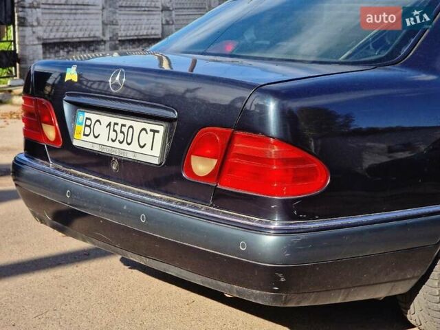Мерседес Е-Класс 1999 в Стрые на Automoto.ua Синий Мерседес Е-Класс, объемом двигателя 3 л и пробегом 325 тыс. км за 2300 $, фото 13 на Automoto.ua
