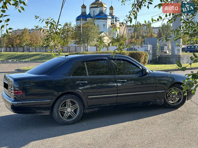 Синій Мерседес Е-Клас, об'ємом двигуна 3.23 л та пробігом 438 тис. км за 3999 $, фото 18 на Automoto.ua