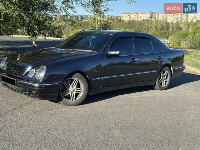 Синій Мерседес Е-Клас, об'ємом двигуна 3.23 л та пробігом 438 тис. км за 3999 $, фото 8 на Automoto.ua