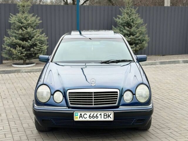 Синий Мерседес Е-Класс, объемом двигателя 2 л и пробегом 400 тыс. км за 3800 $, фото 3 на Automoto.ua