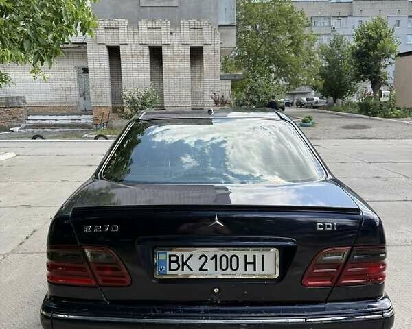 Мерседес Е-Класс 1999 в Синельниковом на Automoto.ua Синий Мерседес Е-Класс, объемом двигателя 2.7 л и пробегом 496 тыс. км за 3300 $, фото 1 на Automoto.ua
