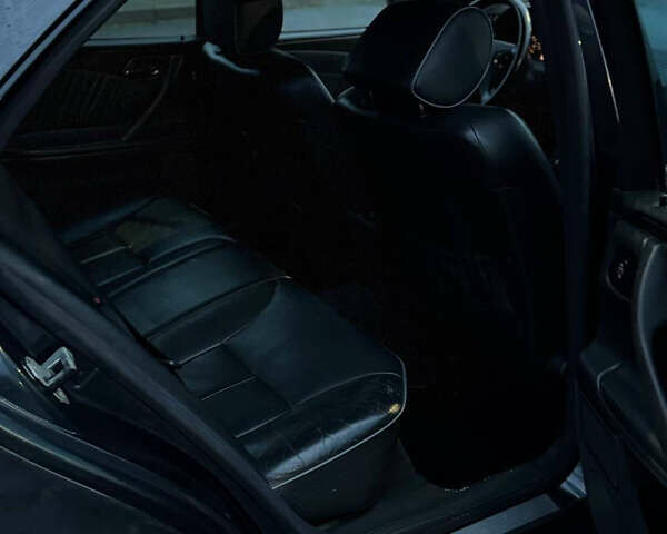 Синий Мерседес Е-Класс, объемом двигателя 3.22 л и пробегом 540 тыс. км за 3800 $, фото 8 на Automoto.ua