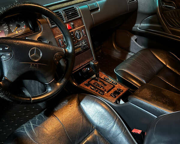 Синий Мерседес Е-Класс, объемом двигателя 2.15 л и пробегом 400 тыс. км за 3700 $, фото 6 на Automoto.ua