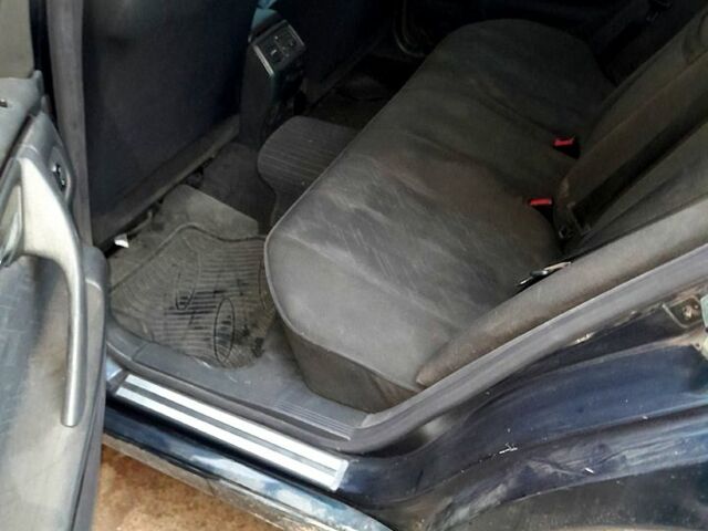 Синий Мерседес Е-Класс, объемом двигателя 2.4 л и пробегом 272 тыс. км за 3200 $, фото 5 на Automoto.ua