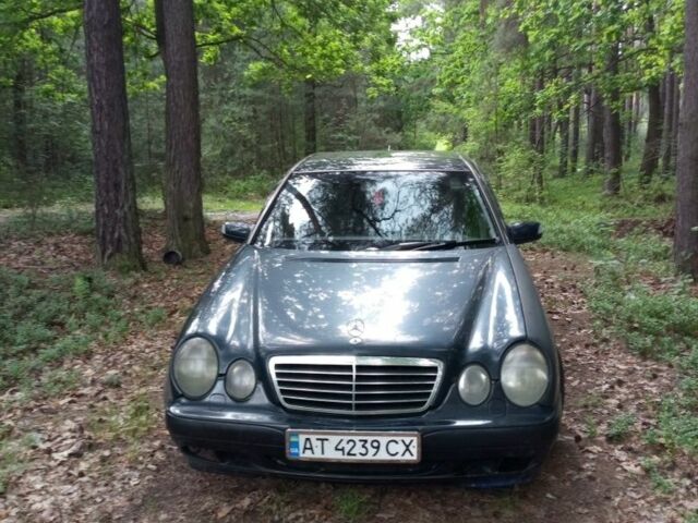 Синій Мерседес Е-Клас, об'ємом двигуна 2.1 л та пробігом 468 тис. км за 1850 $, фото 1 на Automoto.ua