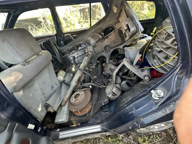 Синій Мерседес Е-Клас, об'ємом двигуна 2.2 л та пробігом 777 тис. км за 700 $, фото 4 на Automoto.ua