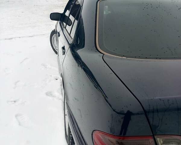 Синий Мерседес Е-Класс, объемом двигателя 2.2 л и пробегом 447 тыс. км за 2700 $, фото 9 на Automoto.ua