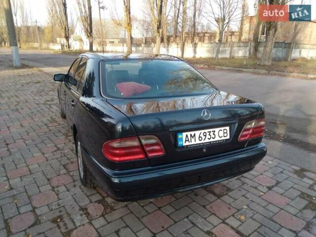 Синий Мерседес Е-Класс, объемом двигателя 2 л и пробегом 480 тыс. км за 3700 $, фото 8 на Automoto.ua