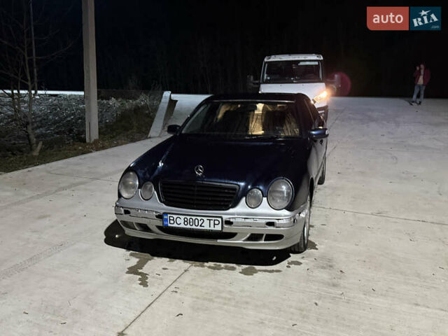 Синий Мерседес Е-Класс, объемом двигателя 2.1 л и пробегом 500 тыс. км за 2199 $, фото 7 на Automoto.ua