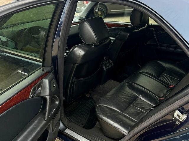 Синий Мерседес Е-Класс, объемом двигателя 2.1 л и пробегом 390 тыс. км за 5000 $, фото 6 на Automoto.ua