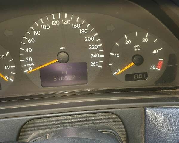 Синий Мерседес Е-Класс, объемом двигателя 2.69 л и пробегом 510 тыс. км за 3200 $, фото 9 на Automoto.ua