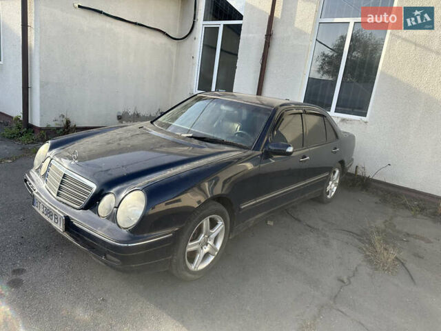 Синій Мерседес Е-Клас, об'ємом двигуна 4.27 л та пробігом 266 тис. км за 1500 $, фото 5 на Automoto.ua