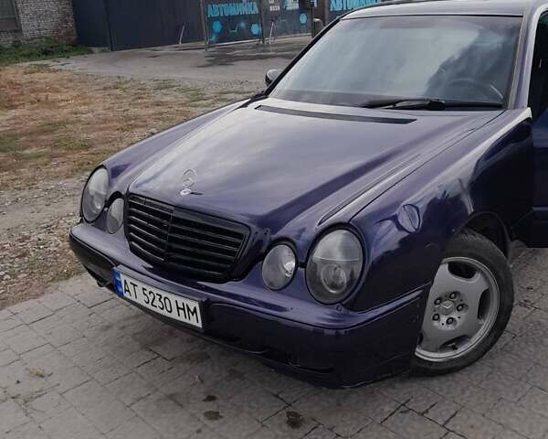 Синий Мерседес Е-Класс, объемом двигателя 2 л и пробегом 360 тыс. км за 3400 $, фото 2 на Automoto.ua