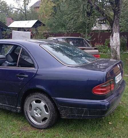 Синій Мерседес Е-Клас, об'ємом двигуна 2 л та пробігом 250 тис. км за 1999 $, фото 9 на Automoto.ua