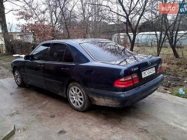 Синий Мерседес Е-Класс, объемом двигателя 2.4 л и пробегом 272 тыс. км за 3200 $, фото 1 на Automoto.ua