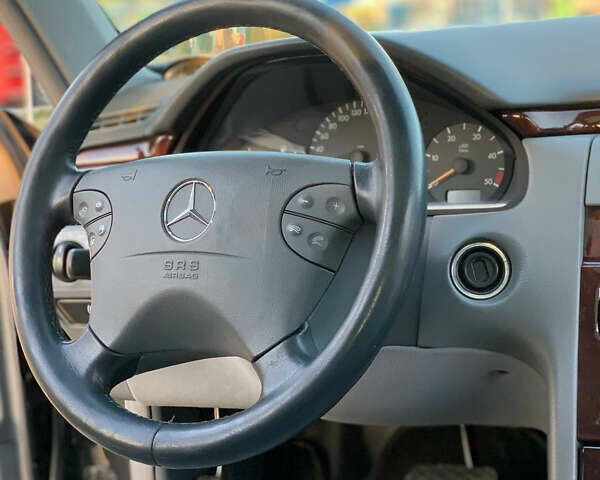 Синій Мерседес Е-Клас, об'ємом двигуна 2.2 л та пробігом 450 тис. км за 5200 $, фото 13 на Automoto.ua