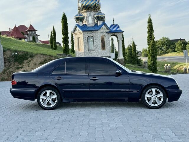 Синий Мерседес Е-Класс, объемом двигателя 2.7 л и пробегом 451 тыс. км за 3700 $, фото 8 на Automoto.ua