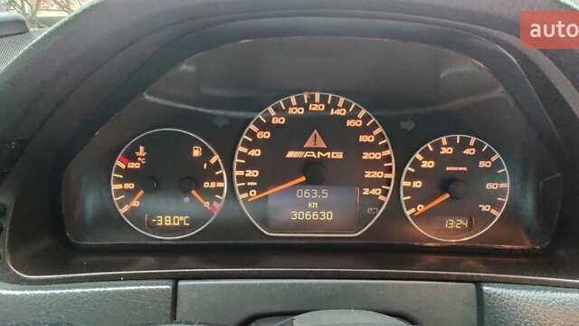 Синій Мерседес Е-Клас, об'ємом двигуна 2 л та пробігом 300 тис. км за 4700 $, фото 16 на Automoto.ua