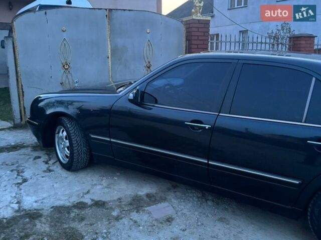 Синий Мерседес Е-Класс, объемом двигателя 2 л и пробегом 390 тыс. км за 4400 $, фото 7 на Automoto.ua