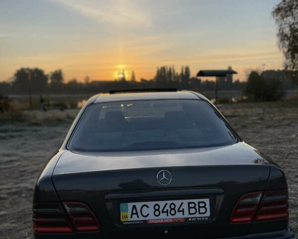 Синій Мерседес Е-Клас, об'ємом двигуна 2.2 л та пробігом 450 тис. км за 5200 $, фото 6 на Automoto.ua