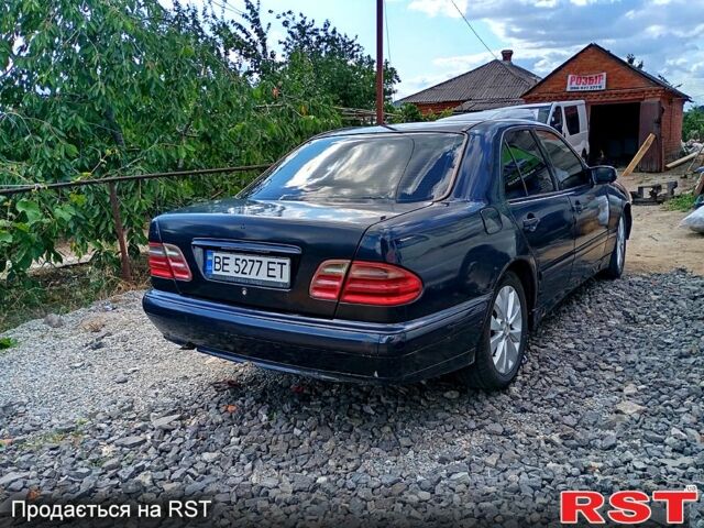 Синий Мерседес Е-Класс, объемом двигателя 2 л и пробегом 0 тыс. км за 2500 $, фото 4 на Automoto.ua